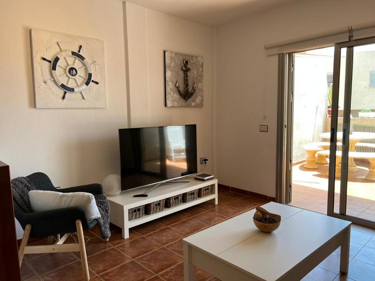 Apartamentos Vista Marina - El Medano Bagian luar foto